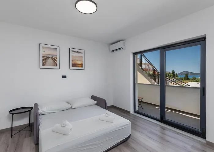 New Denis 2 Apartman