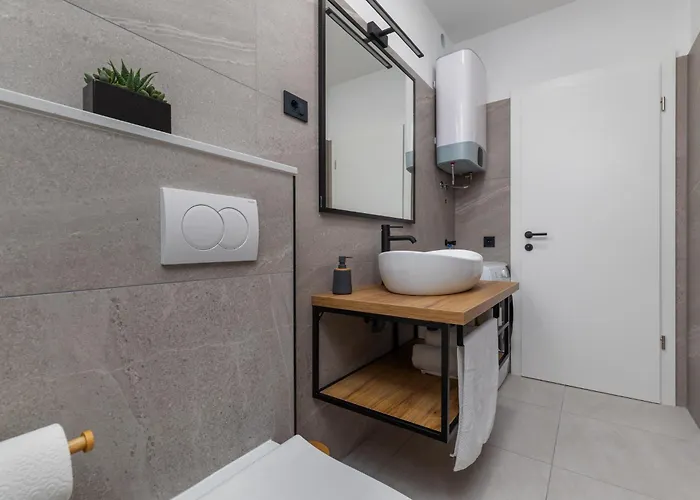 New Denis 2 * Vodice